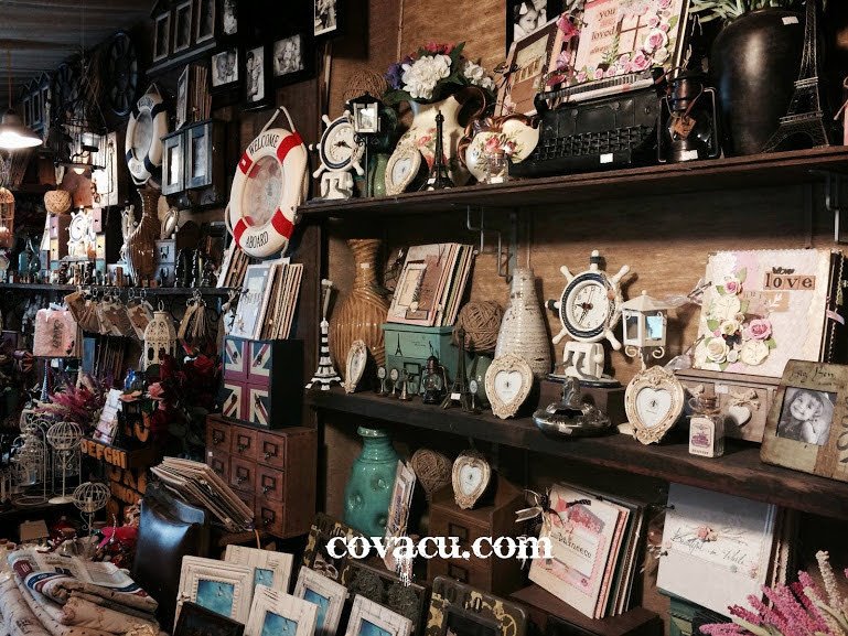 đồ dùng trang trí quán cafe theo phong cách vintage