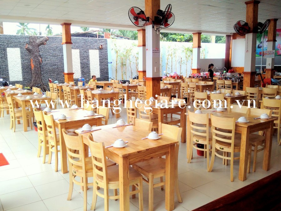 Mua bàn ghế phòng ăn hiện đại phù hợp với sinh hoạt gia đình