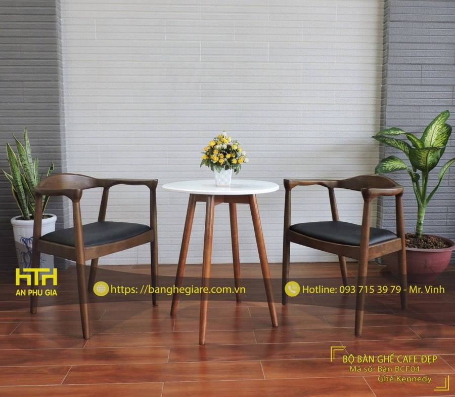 ghế gỗ cafe kennedy lôi cuốn