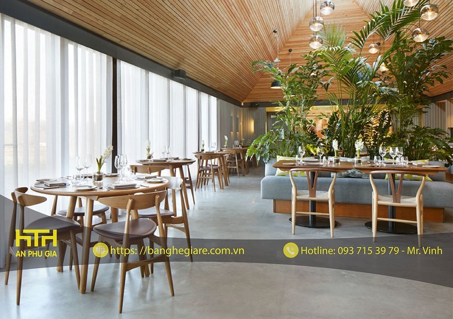 Mách bạn cách bày trí bàn ghế nhà hàng tiệc cưới ấn tượng