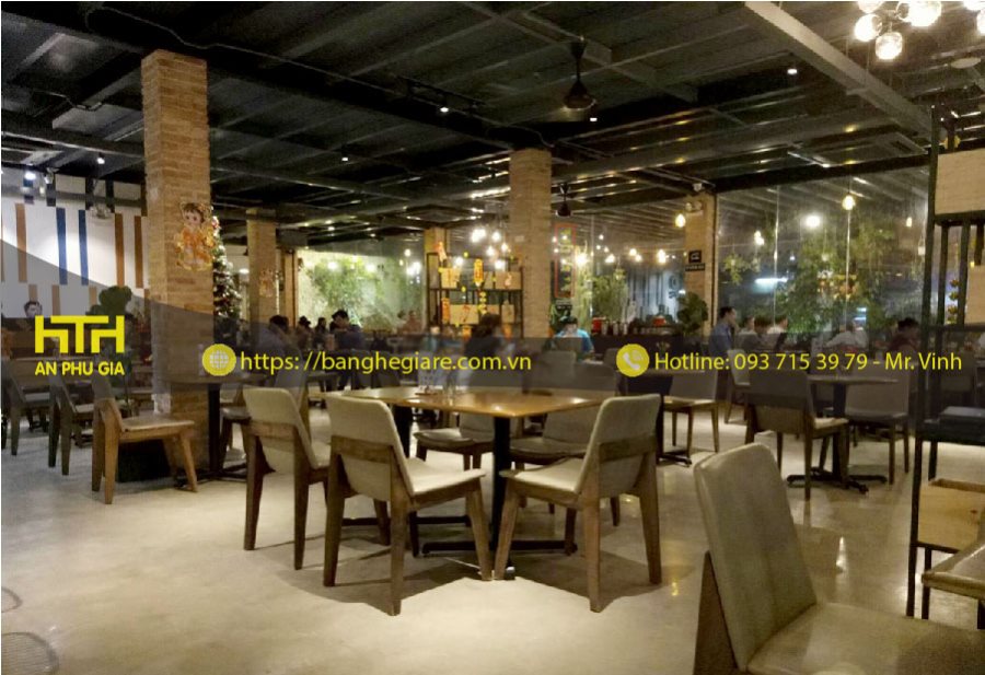 Bàn ghế quán cafe bằng gỗ