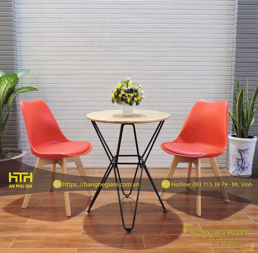 Ghế cafe Eames ấn tượng