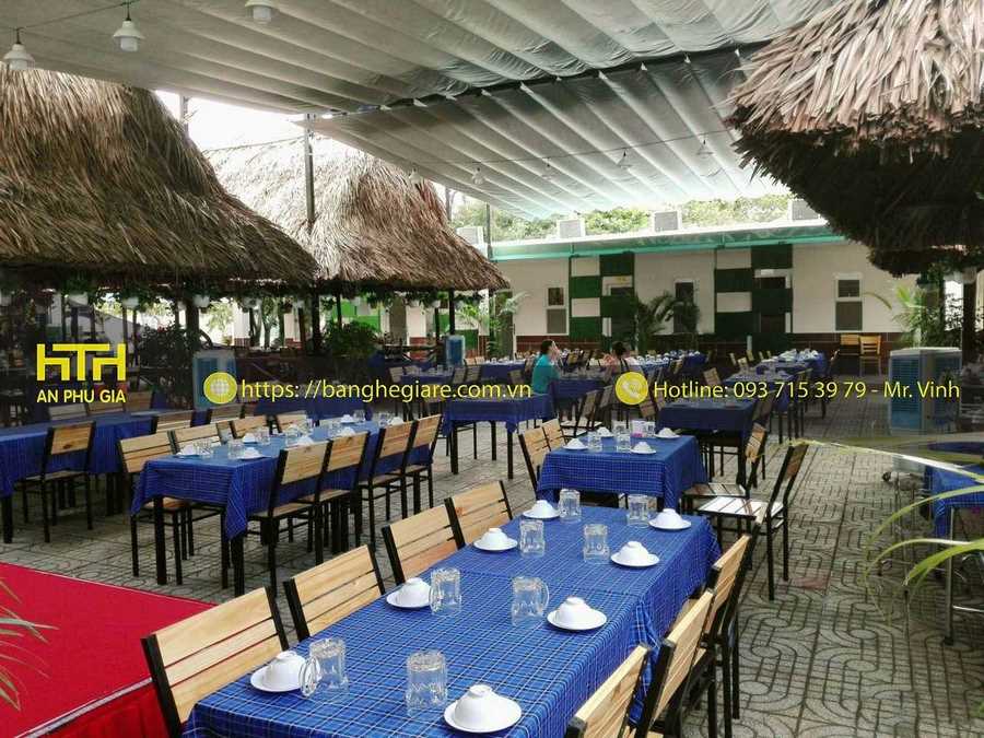 Bàn ghế gỗ thông quán ăn đẹp