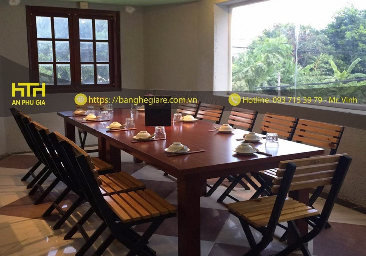 bàn ghế xếp chân sắt