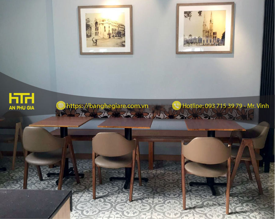 bàn ghế quán cafe nhỏ tự nhiên