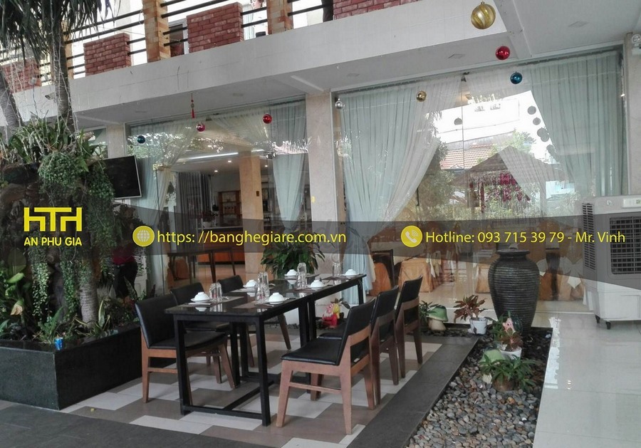 giá bàn ghế gỗ quán ăn hiện đại 