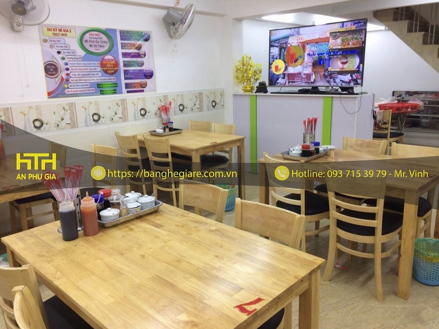 các mẫu bàn ghế gỗ quán ăn thanh lý giá không hề rẻ