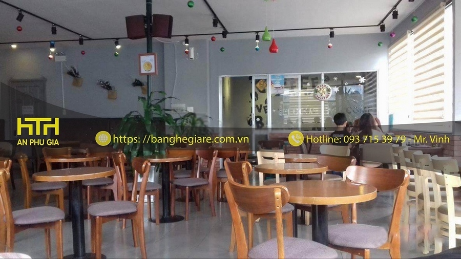 Bàn ghế gỗ cafe quận Tân Bình tphcm gần gũi