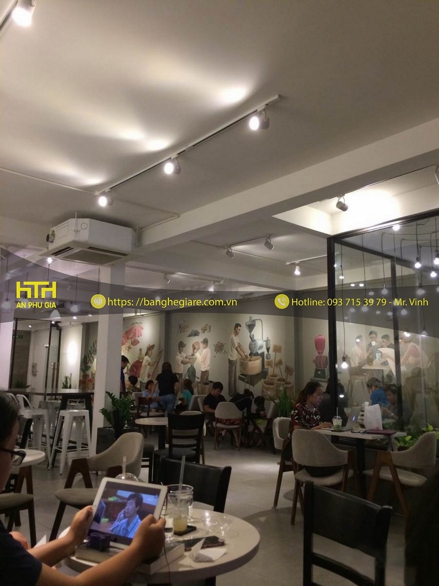 Bàn ghế gỗ cafe quận Tân Bình tphcm lịch thiệp