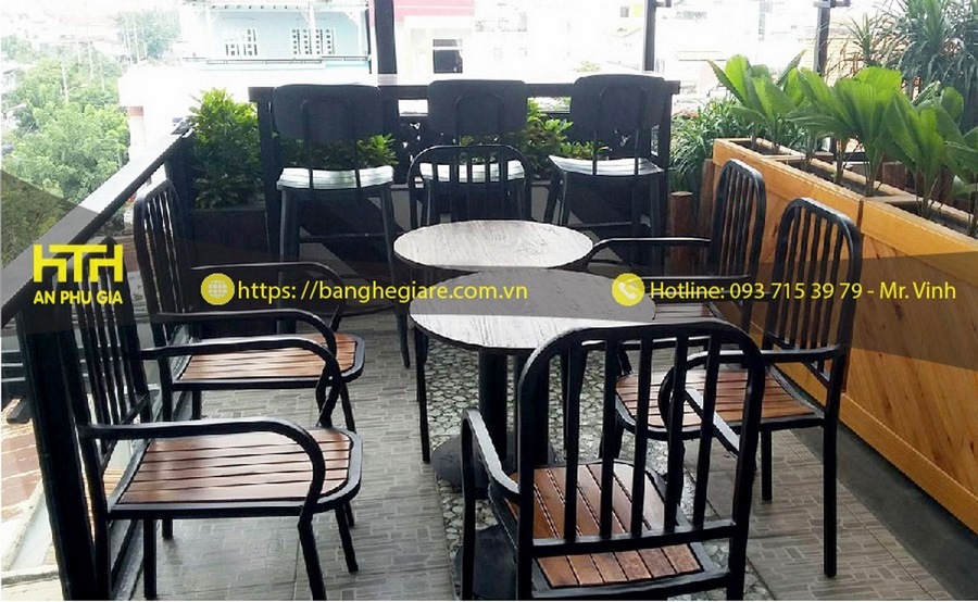 ghế sắt quán cafe đơn giản