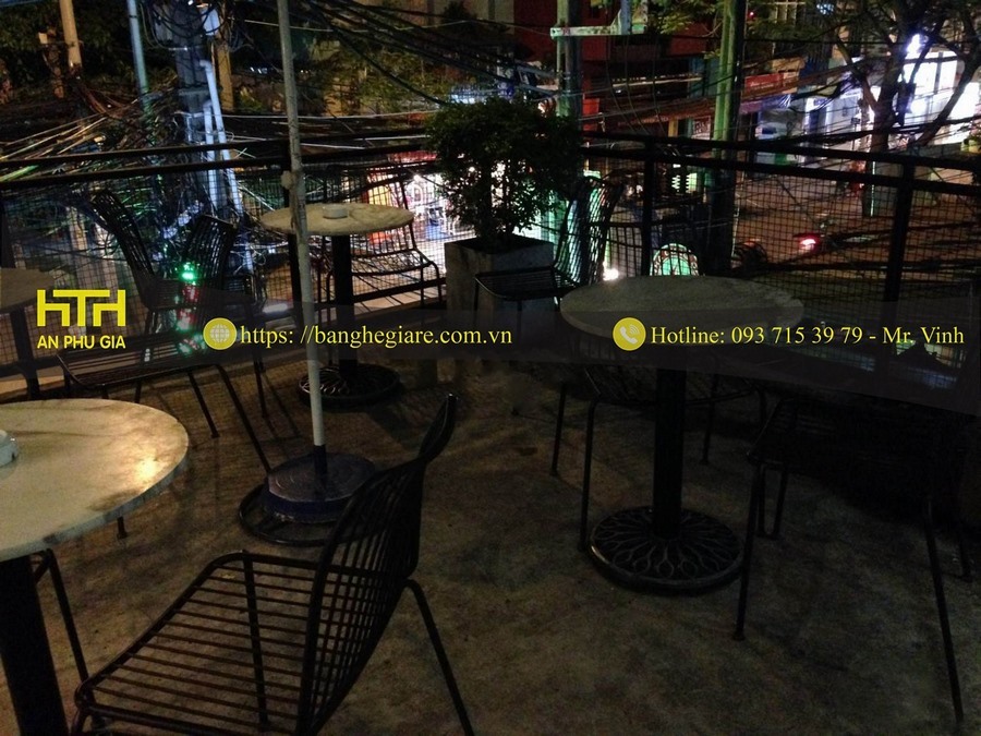 ghế cafe cfh đẹp đơn giản
