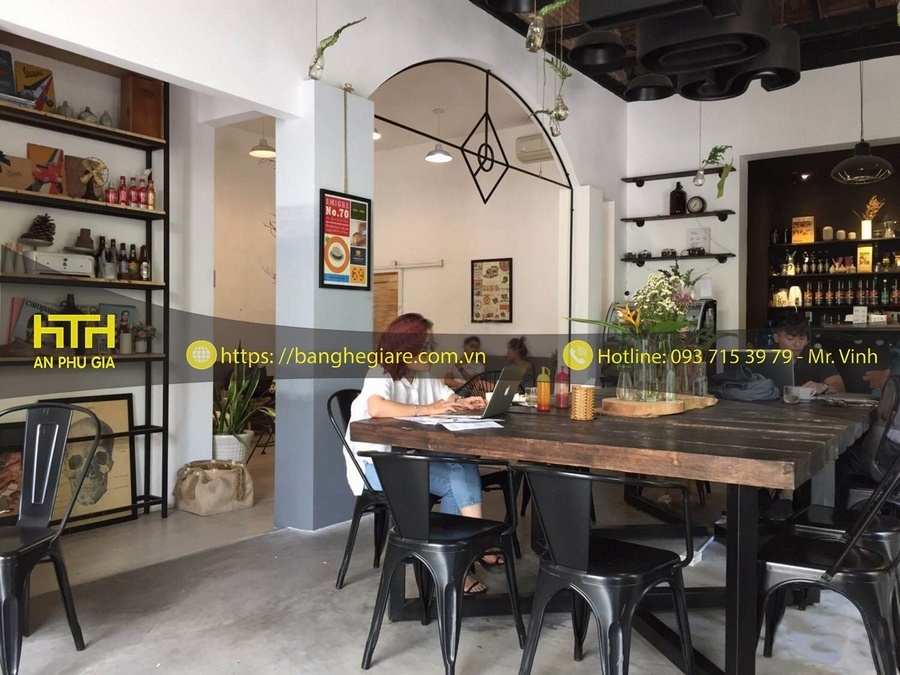 ghế cafe Tolix B rẻ đẹp nhã nhặn