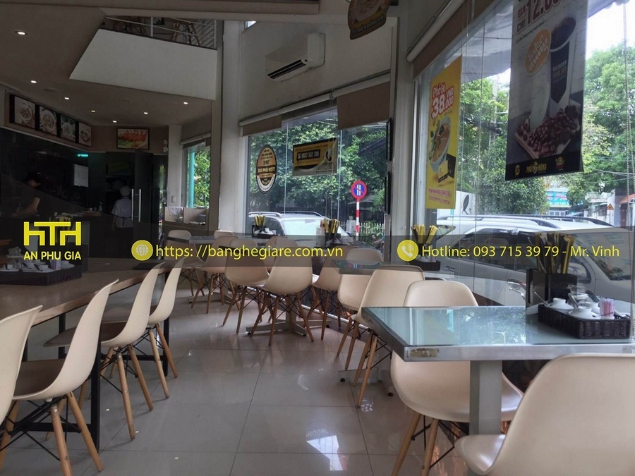 ghế gỗ cafe Eames đẹp bắt mắt