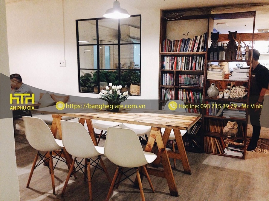 ghế gỗ cafe Eames đẹp gần gũi