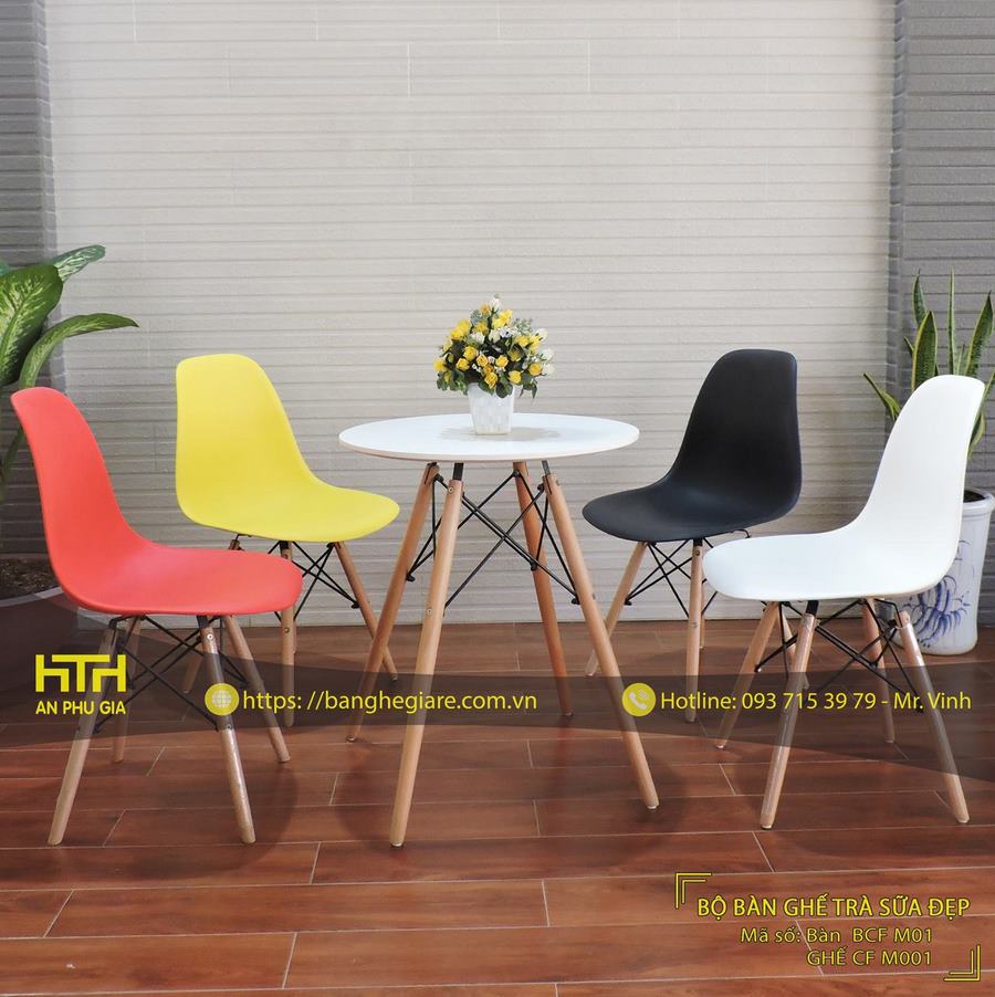Bộ bàn ghế cafe ngoài trời M01 hiện đại được bán với mức giá chỉ: 2,350,000 VND/bộ
