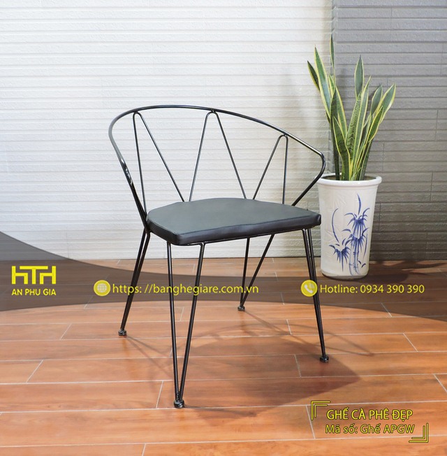 ghế cafe ngoài trời thu hút