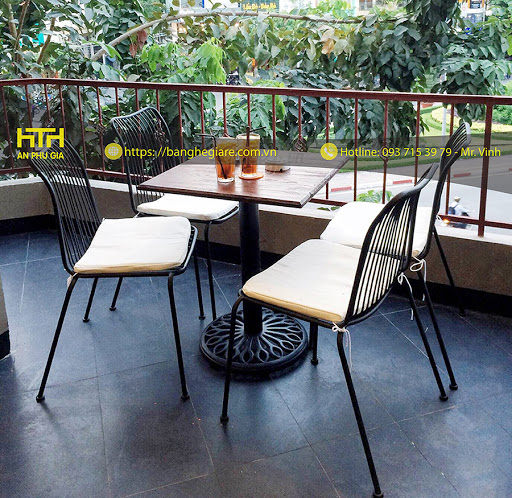 bàn ghế sắt nhỏ gọn