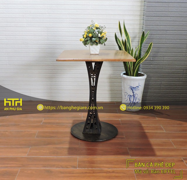 Bàn cafe Eiffel thời thượng