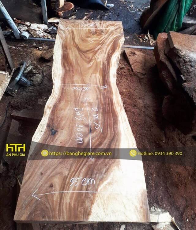 Bàn cafe gỗ me tây thu hút