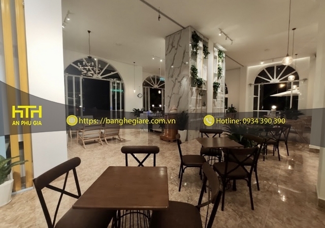 Bàn sắt cafe BCF TI02 ấn tượng, giá rẻ